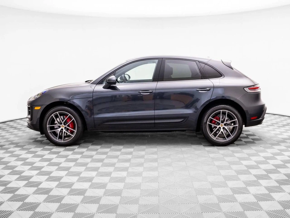 2023 Porsche Macan S - Image 2 of 5