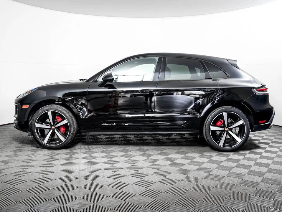 2023 Porsche Macan S - Image 2 of 5