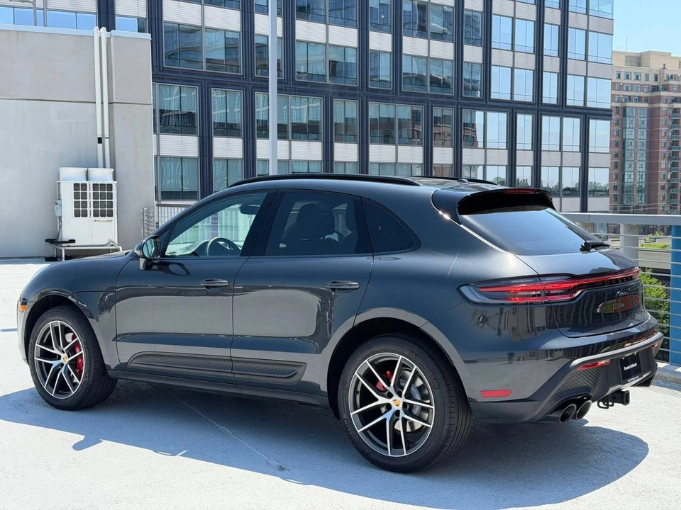 2023 Porsche Macan S - Image 3 of 5