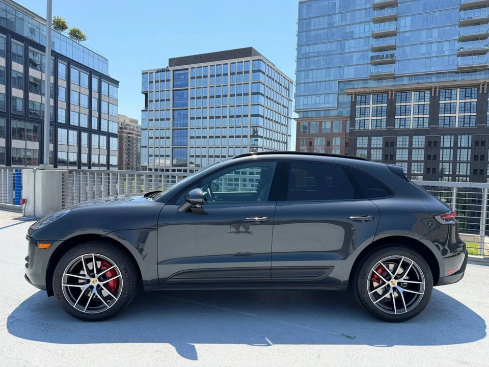 2023 Porsche Macan S - Image 2 of 5