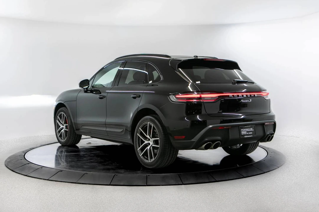 2023 Porsche Macan S - Image 3 of 5