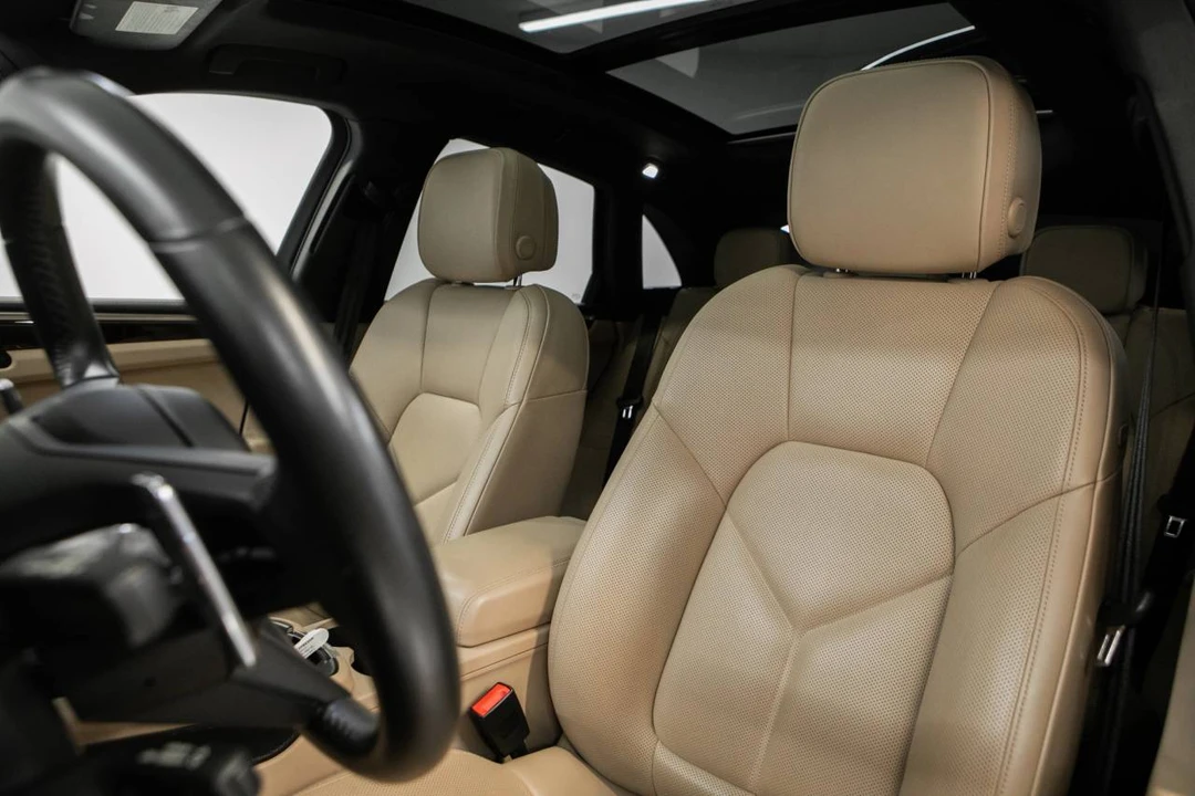 2023 Porsche Macan S - Image 5 of 5