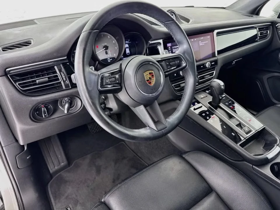 2023 Porsche Macan S - Image 27 of 30
