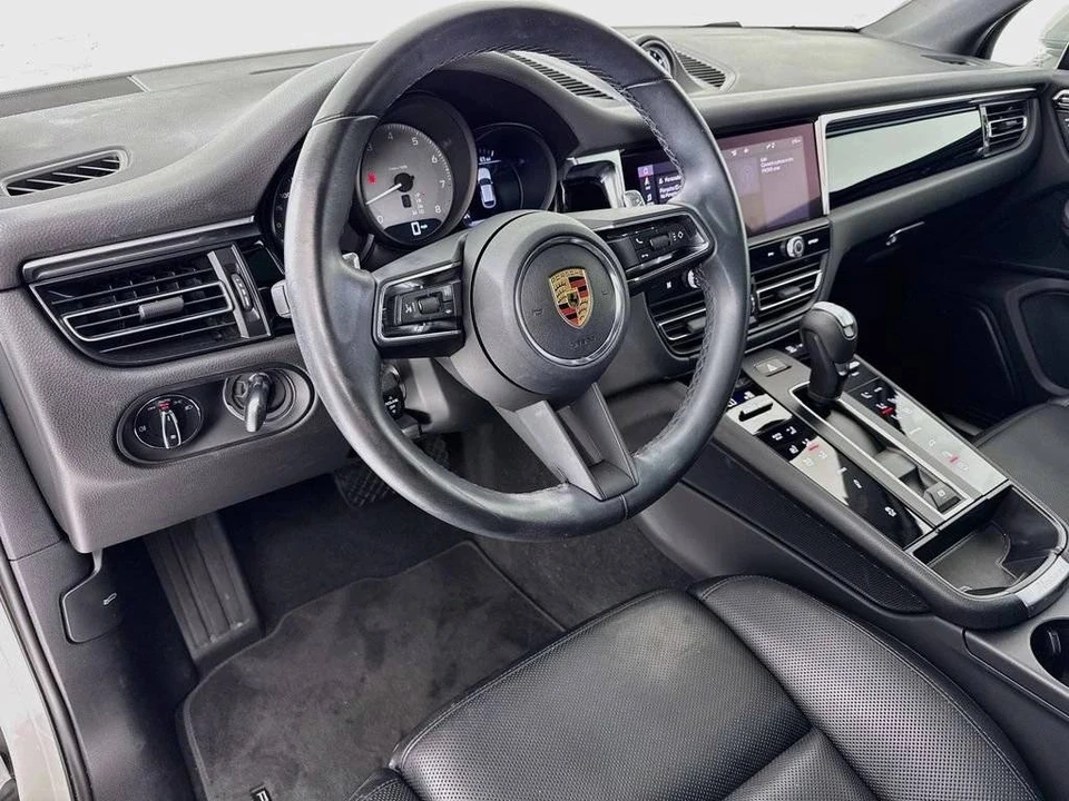 2023 Porsche Macan S - Image 4 of 5