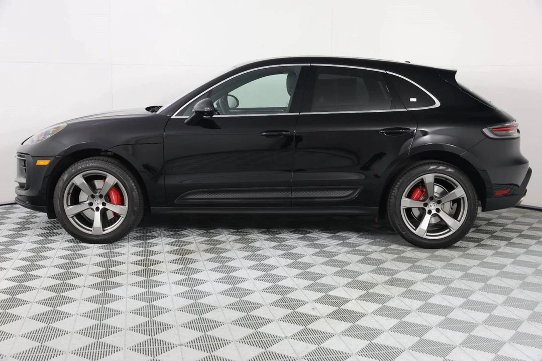 2023 Porsche Macan S - Image 2 of 5