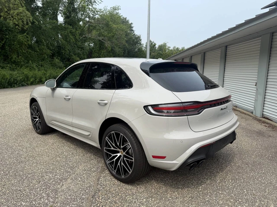 2023 Porsche Macan S - Image 3 of 5