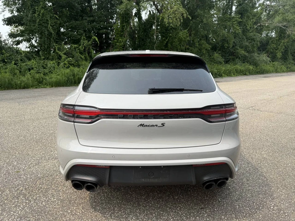 2023 Porsche Macan S - Image 4 of 5