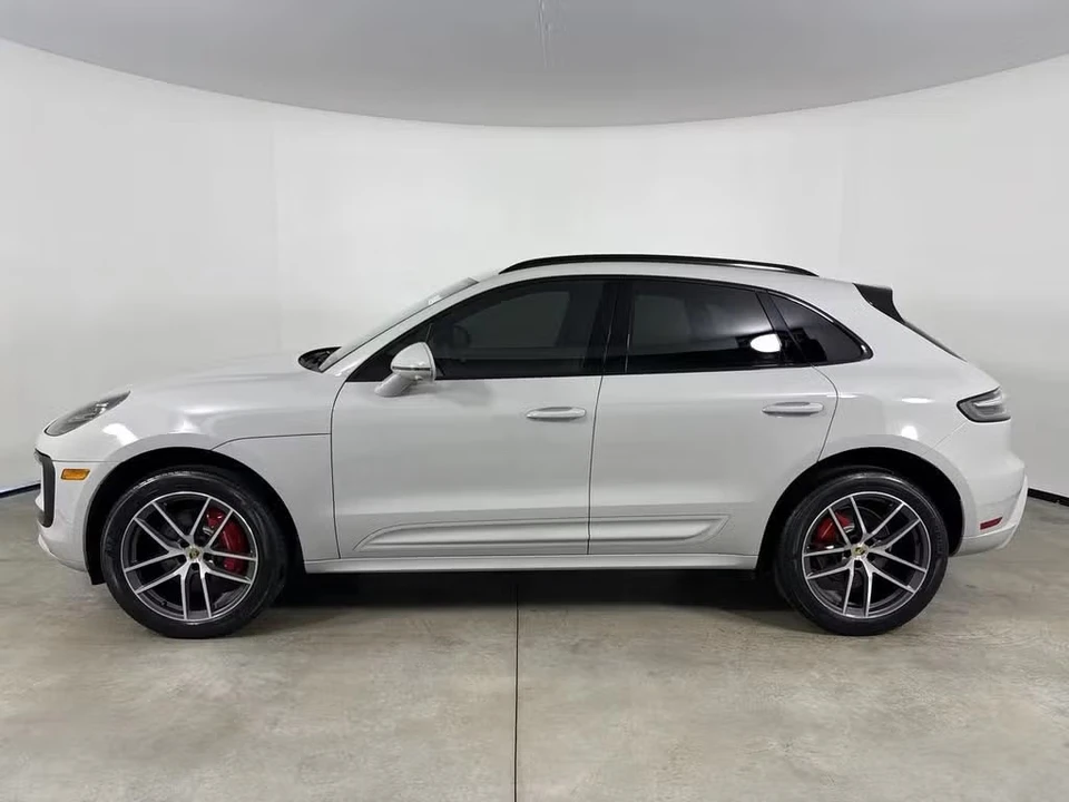 2023 Porsche Macan S - Image 12 of 31