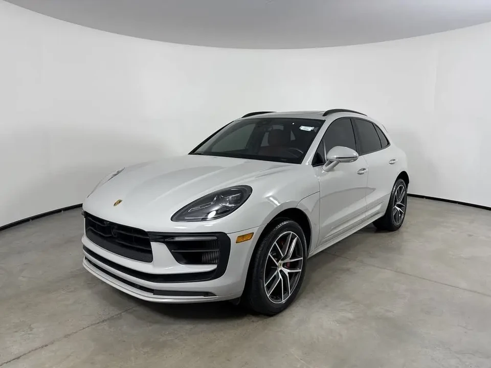 2023 Porsche Macan S - Image 8 of 31