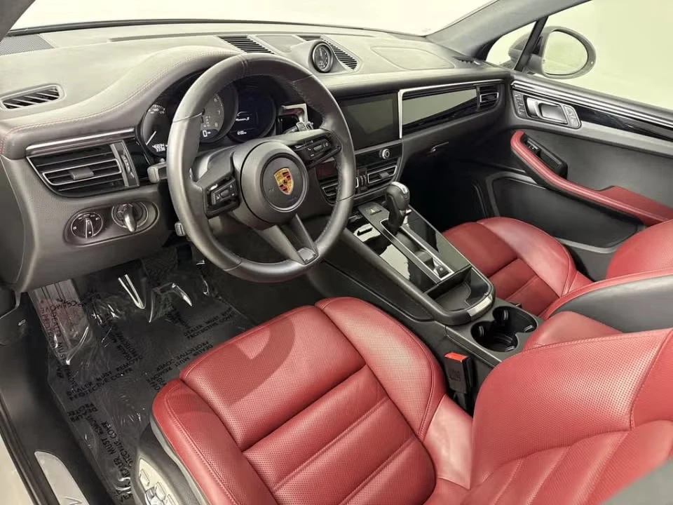 2023 Porsche Macan S - Image 27 of 31
