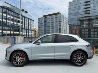 2023 Porsche Macan - Image 9 of 31