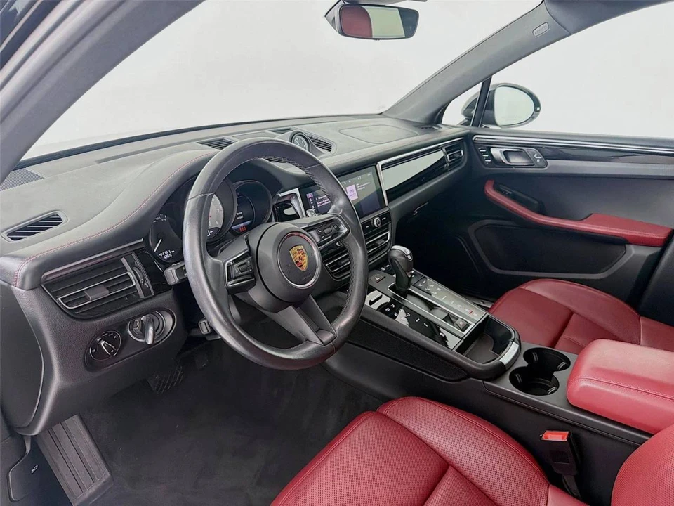 2023 Porsche Macan S - Image 4 of 5