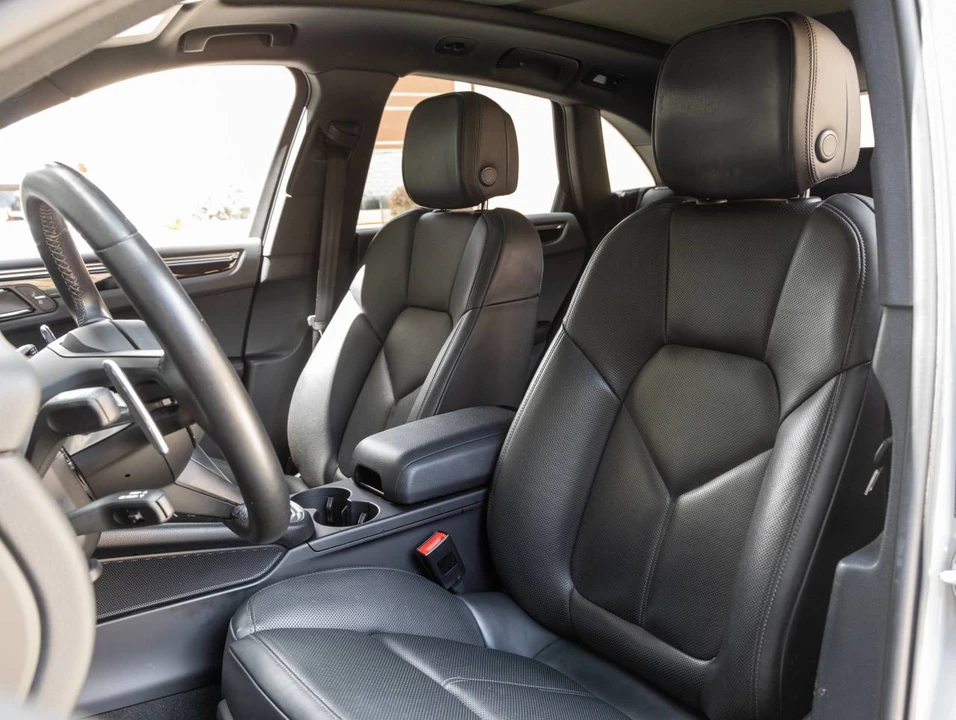 2023 Porsche Macan S - Image 5 of 5