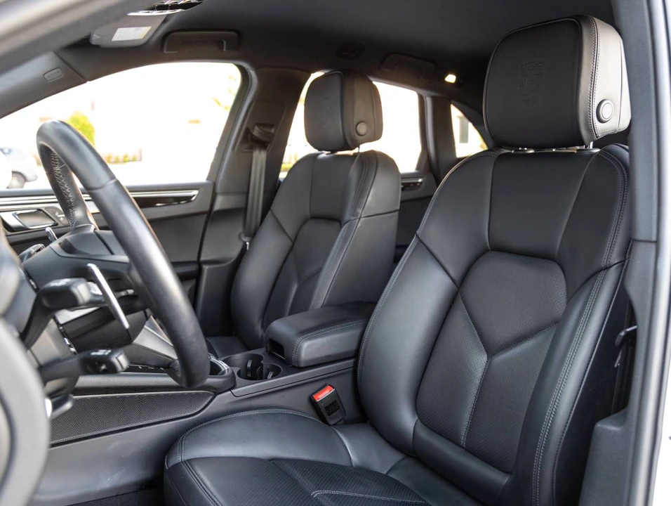 2023 Porsche Macan S - Image 5 of 5