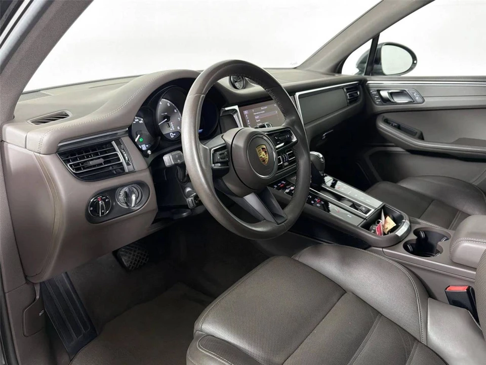 2023 Porsche Macan S - Image 4 of 5