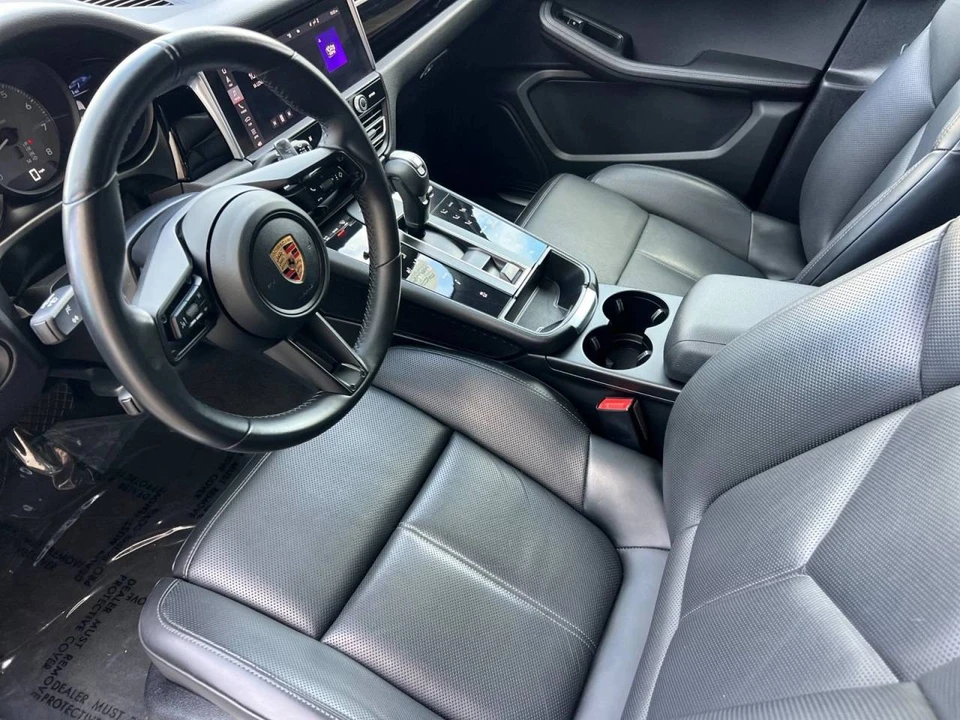 2023 Porsche Macan S - Image 4 of 5
