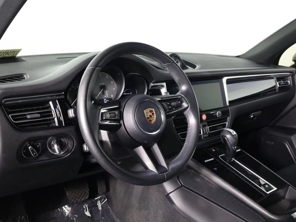 2023 Porsche Macan S - Image 4 of 5