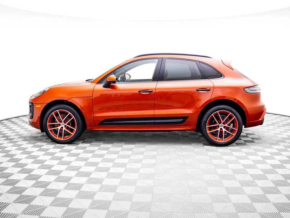 2023 Porsche Macan S - Image 2 of 5