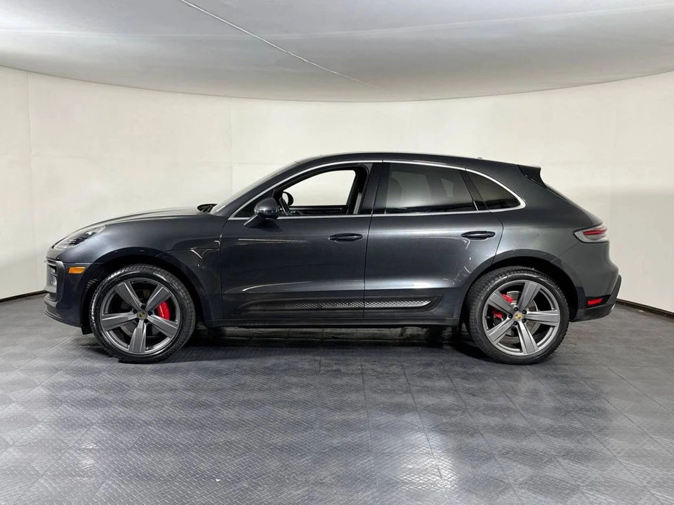 2023 Porsche Macan S - Image 2 of 5