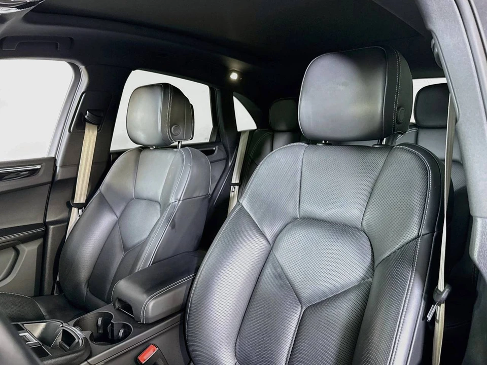 2023 Porsche Macan S - Image 5 of 5