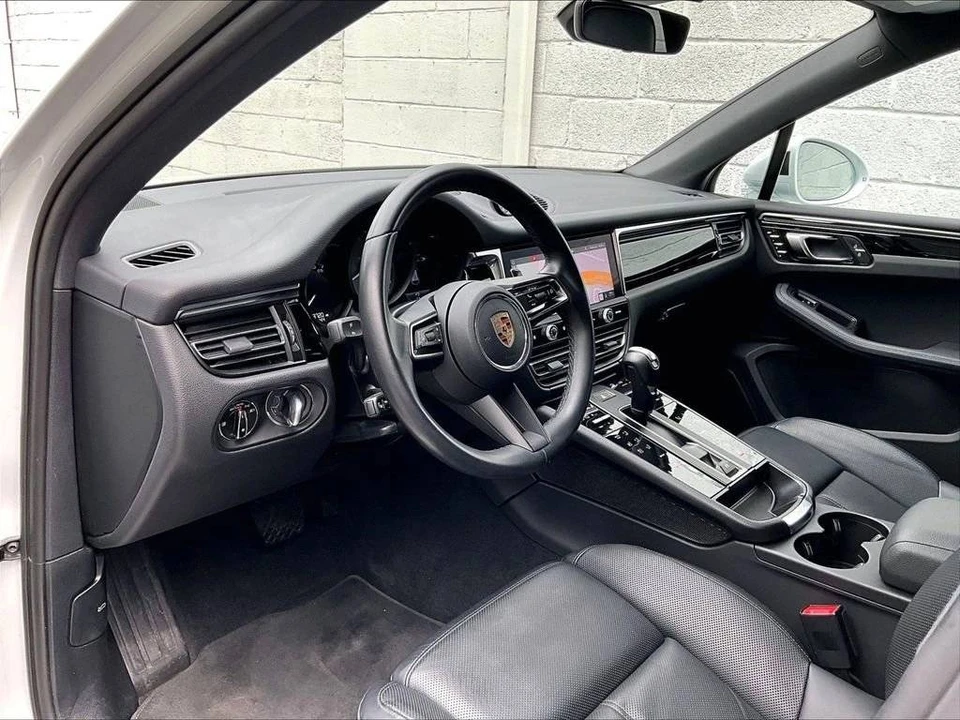 2023 Porsche Macan S - Image 4 of 5