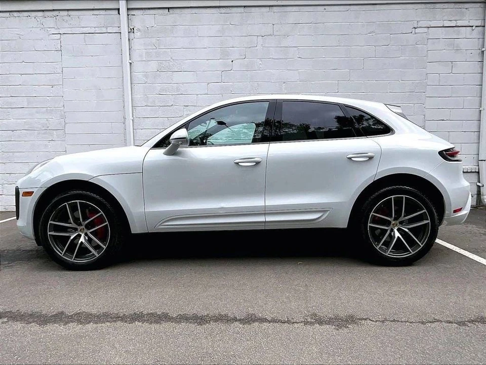 2023 Porsche Macan S - Image 2 of 5