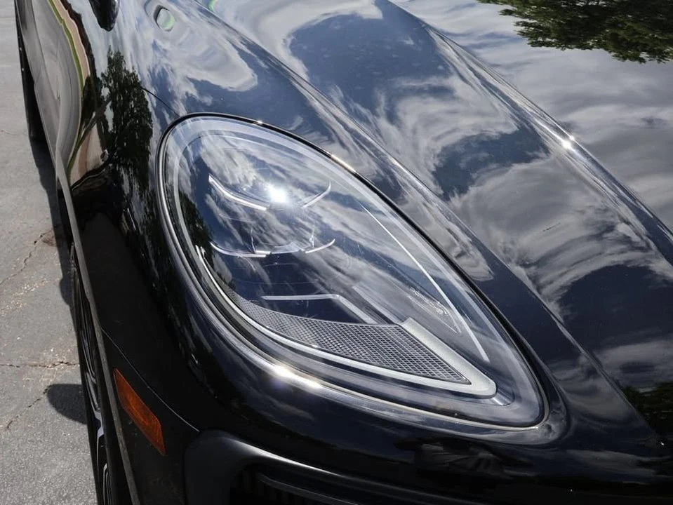 2023 Porsche Macan S - Image 14 of 20