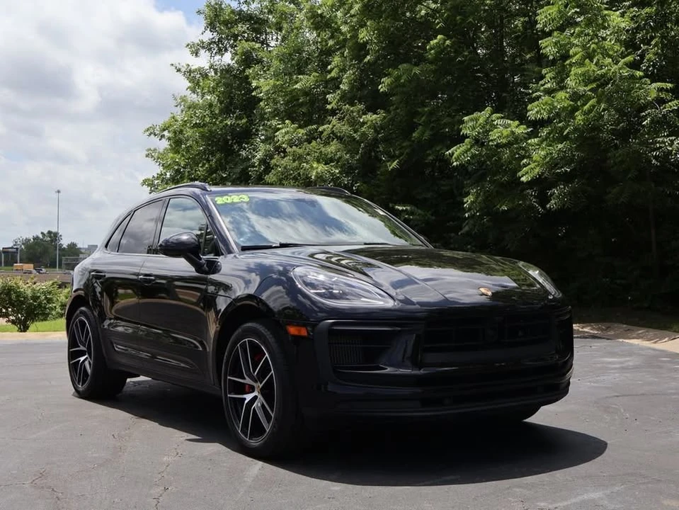 2023 Porsche Macan S - Image 11 of 20