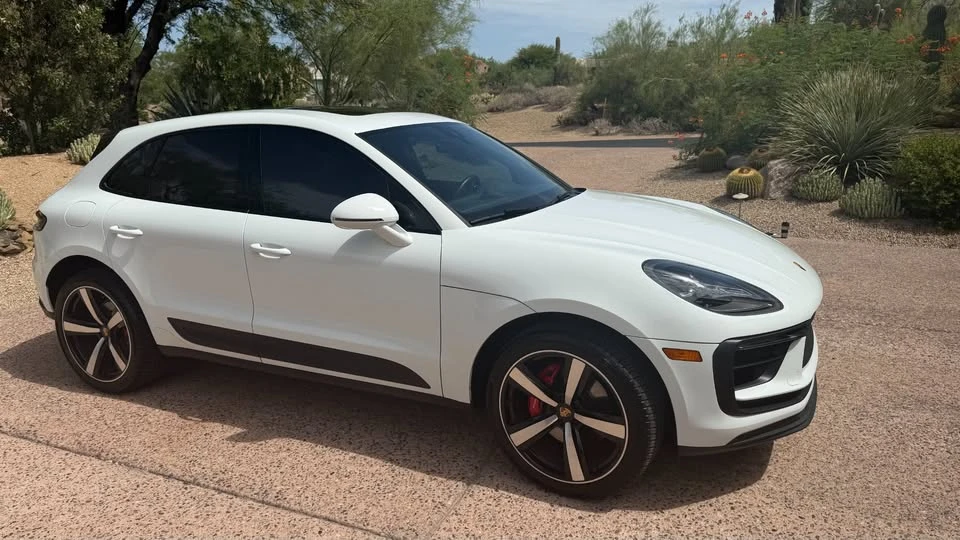 2023 Porsche Macan S - Image 10 of 19