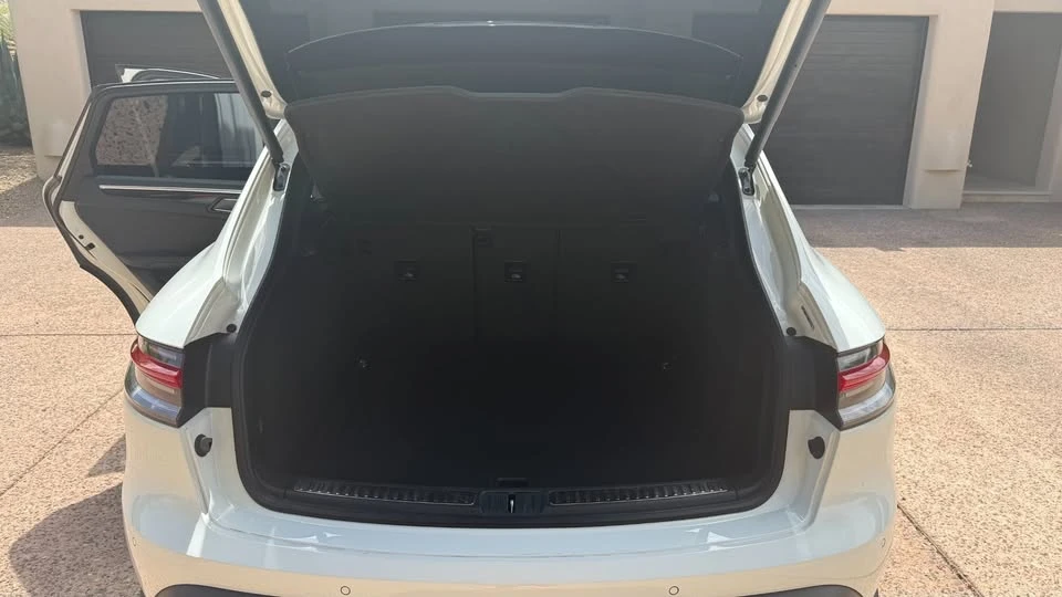 2023 Porsche Macan S - Image 14 of 19