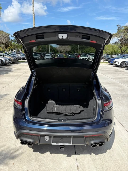 2023 Porsche Macan S - Image 5 of 12
