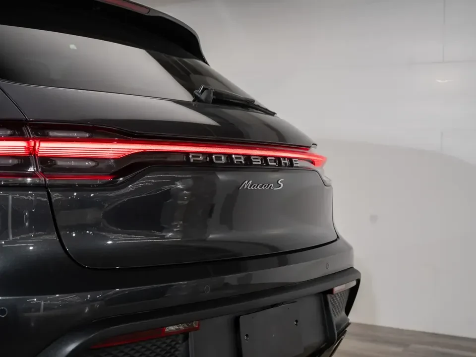 2023 Porsche Macan S - Image 11 of 20