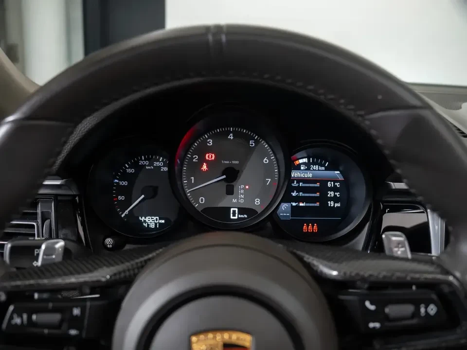 2023 Porsche Macan S - Image 16 of 20