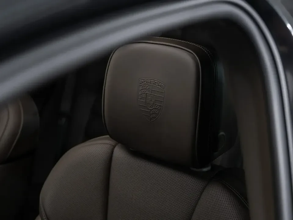 2023 Porsche Macan S - Image 17 of 20