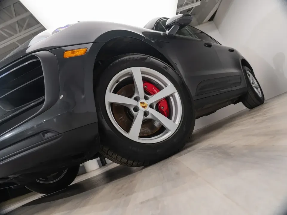 2023 Porsche Macan S - Image 7 of 20