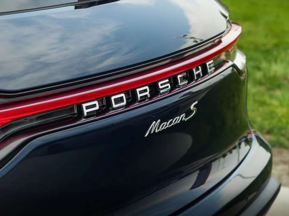 2023 Porsche Macan S - Image 11 of 20