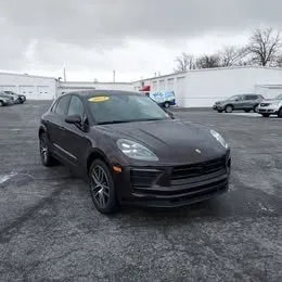 2023 Porsche Macan S Sport Utility 4D