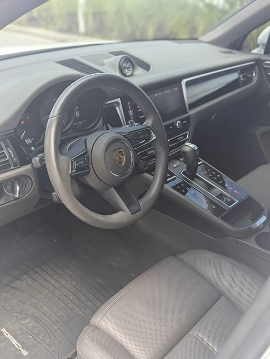 2023 Porsche Macan S - Image 7 of 13