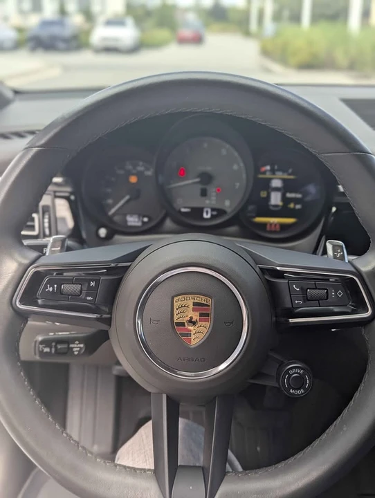 2023 Porsche Macan S - Image 11 of 13