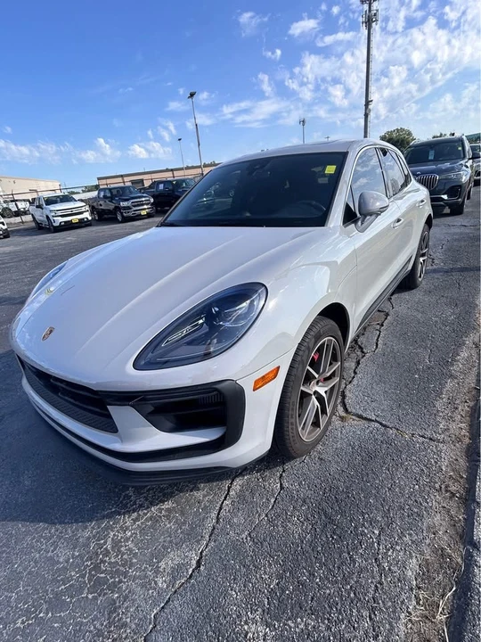 2023 Porsche Macan S - Image 6 of 8