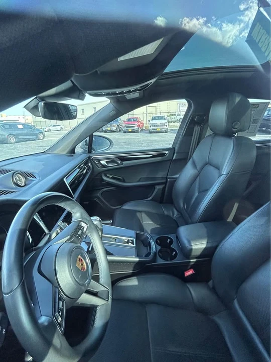 2023 Porsche Macan S - Image 5 of 8