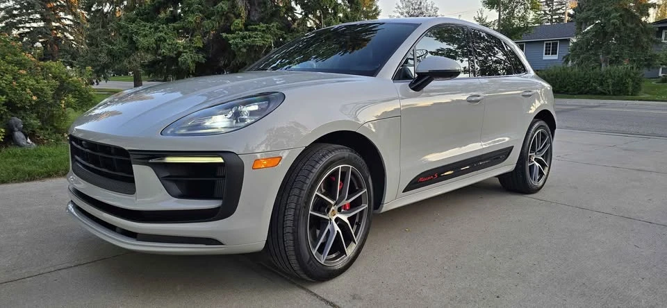 2023 Porsche Macan S - Image 12 of 13