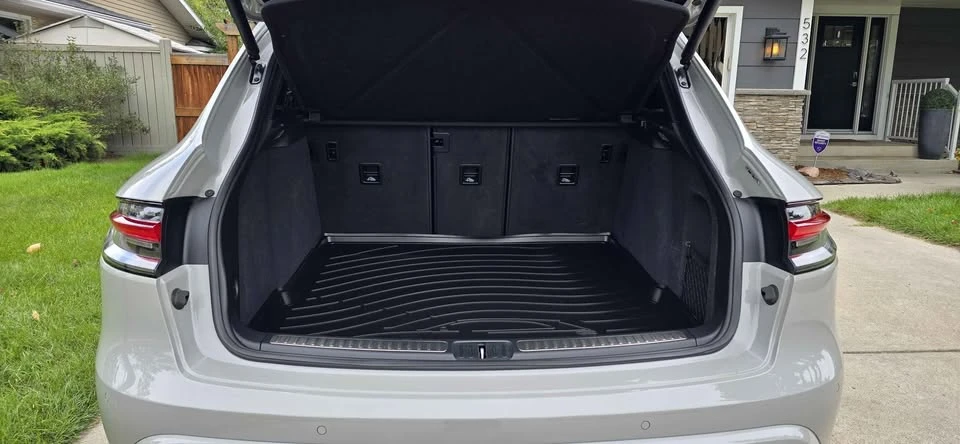 2023 Porsche Macan S - Image 10 of 13