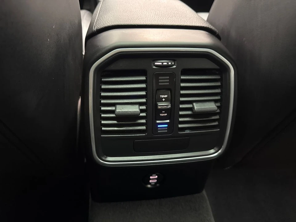 2023 Porsche Macan S - Image 19 of 21