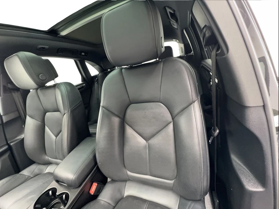 2023 Porsche Macan S - Image 11 of 21