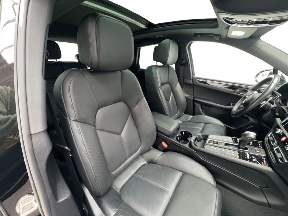 2023 Porsche Macan S - Image 12 of 21