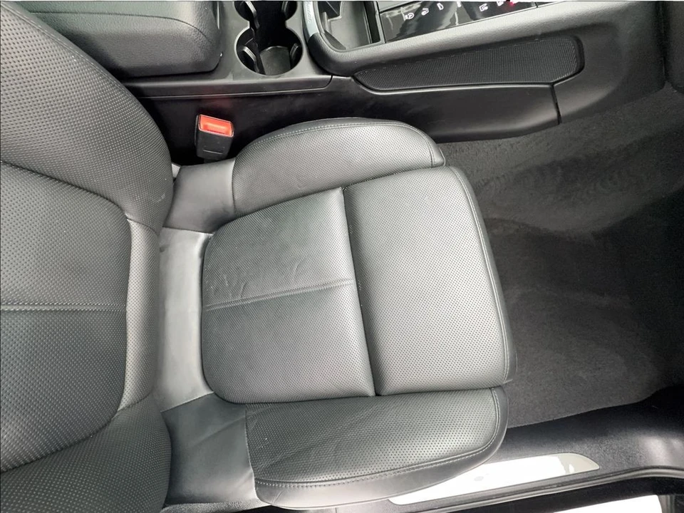 2023 Porsche Macan S - Image 13 of 21