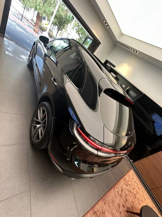 2023 Porsche Macan S - Image 4 of 5