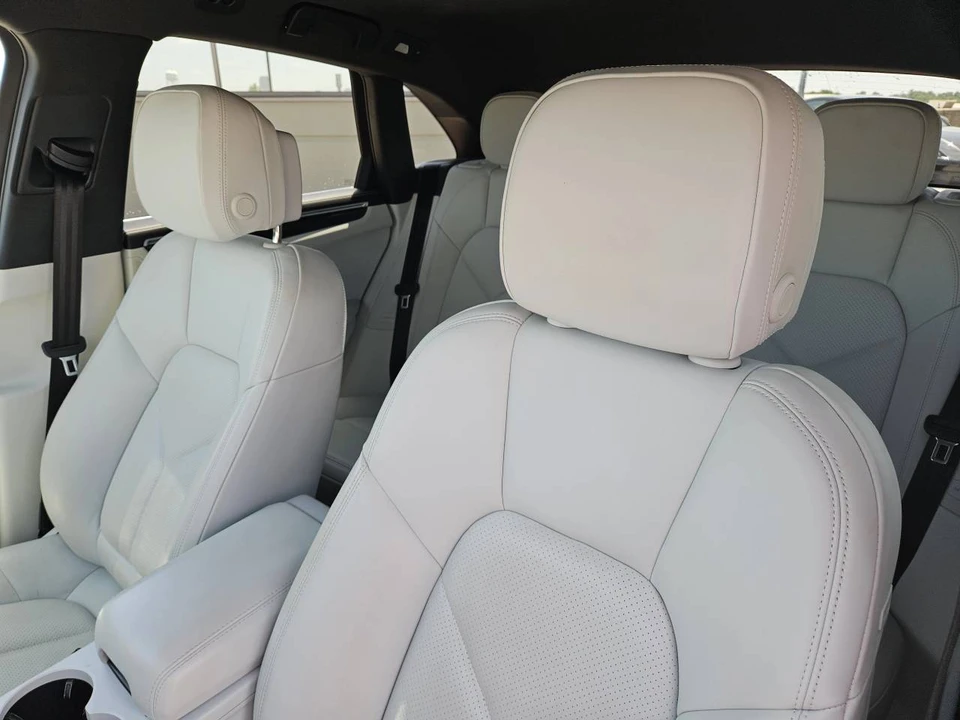 2023 Porsche Macan S - Image 5 of 5