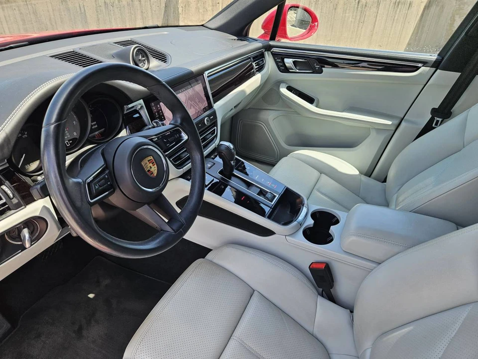 2023 Porsche Macan S - Image 4 of 5